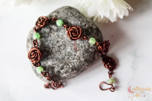 Rose bracelet with beads