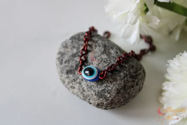 Single evil eye bead bracelet