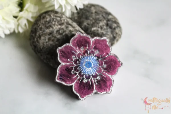 Flower keychain/magnet - Image 3