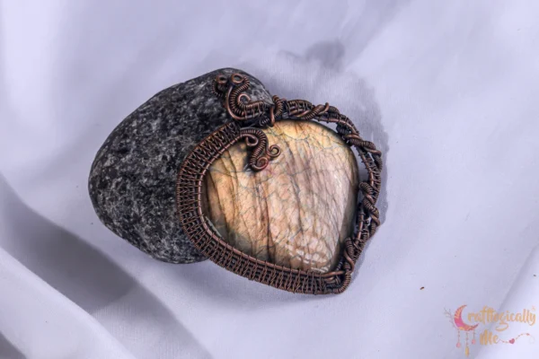 Yellow Flash Labradorite heart wrap - Image 11