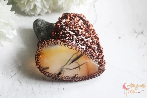 Yellow Synthetic stone swirly heart wrap - Image 3