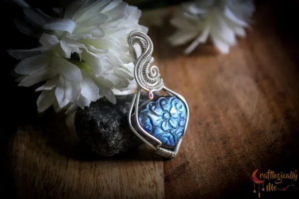 Carved Blue Labradoride Silver heart pendant - Image 4