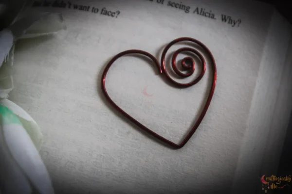 Heart Swirl Bookmark - Image 2