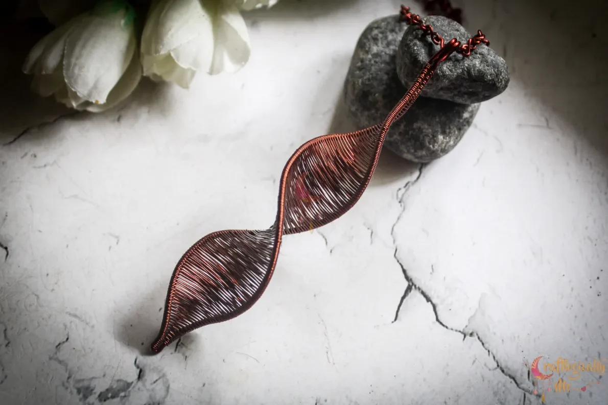 PEN036 DNA helix twisted wire loom pendant 01