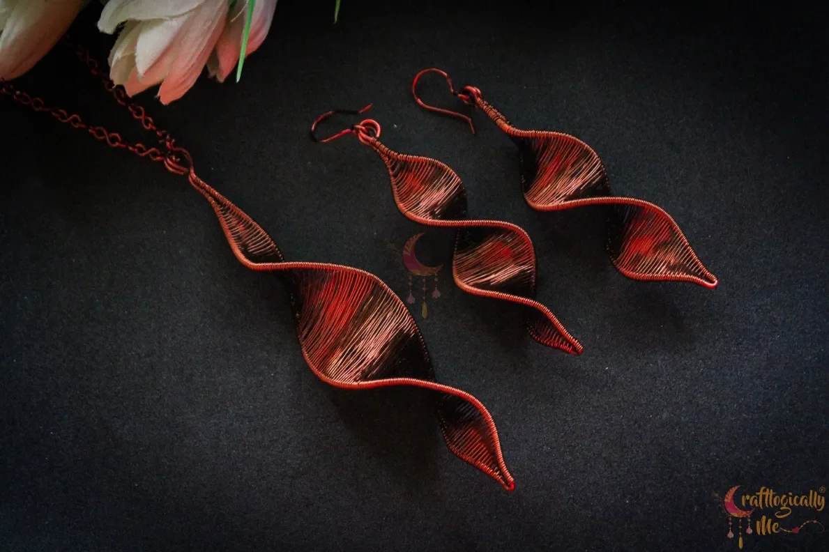 PS018 DNA helix twisted pendant set 04